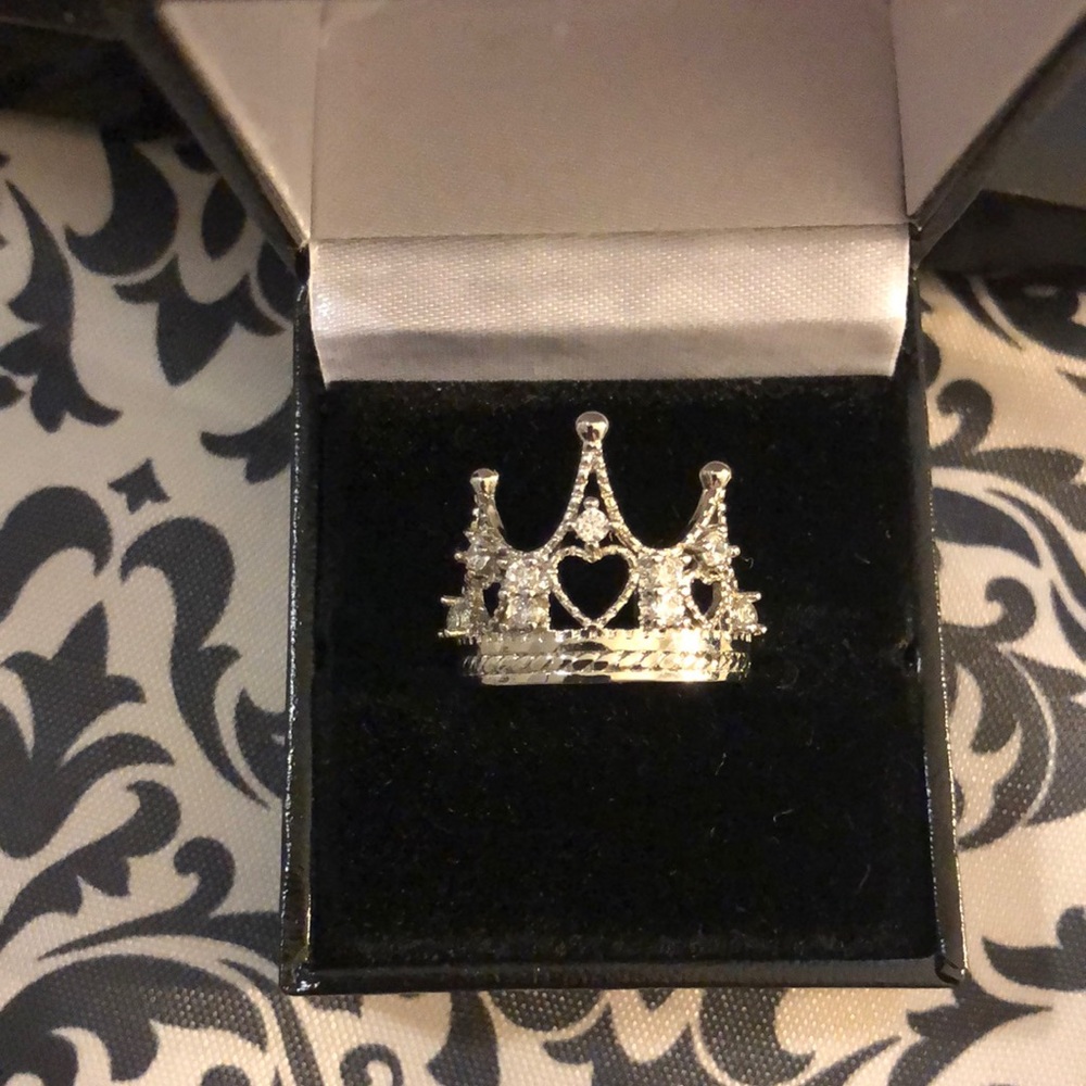 SALE🍁STERLING SILVER CROWN RING🍁
